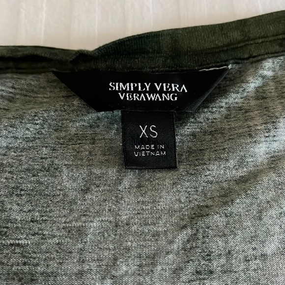 Simply Vera Wang top size XS - Picture 2 of 8